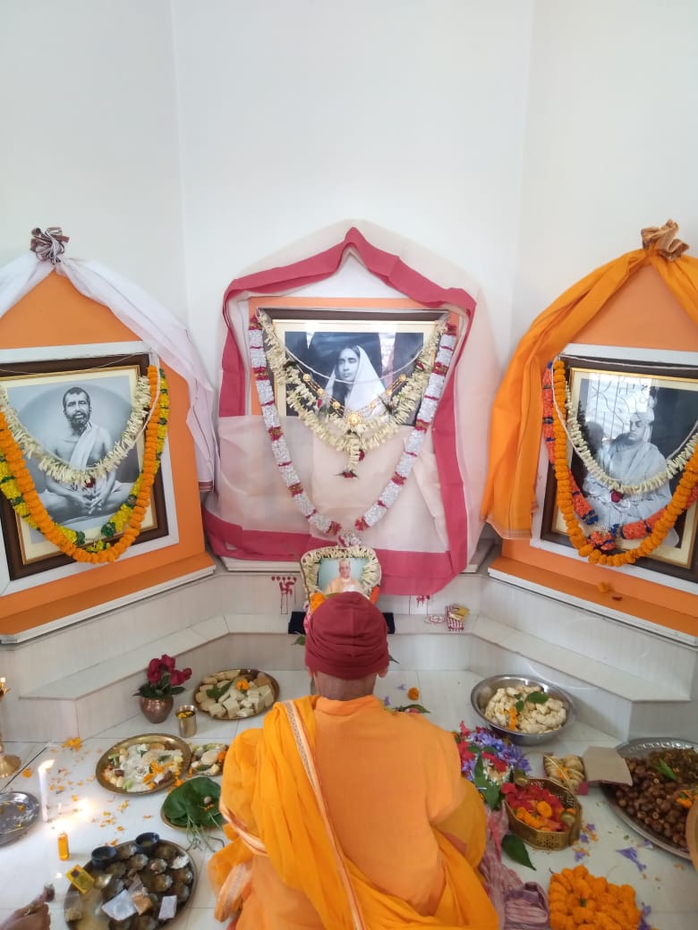 Puja before Sri Ramakrishna, Maa Sarada and Swami Vivekananda
